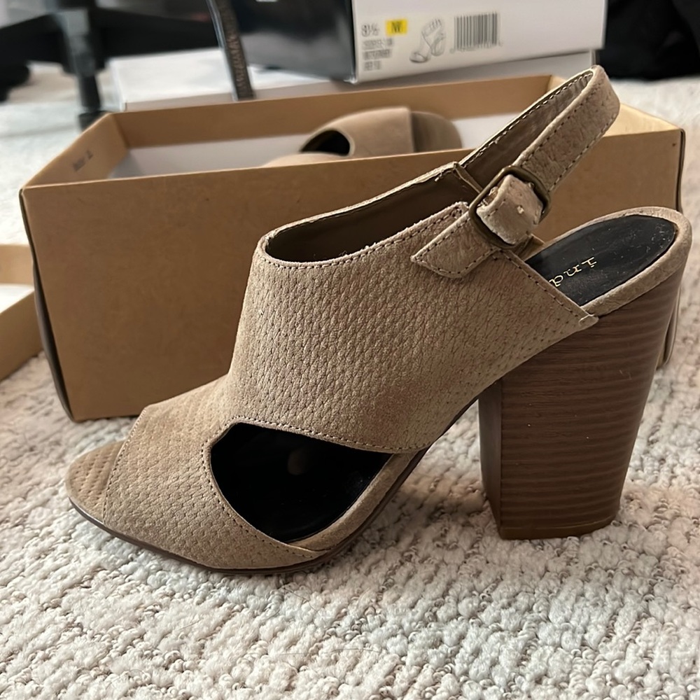 Indigo Rd taupe heels